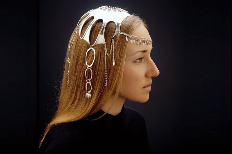 The Mingei exhibits â€¨jewelry retrospective