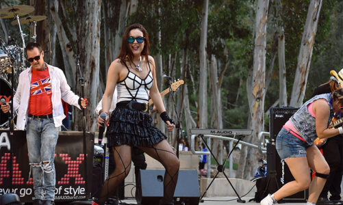 Beta Maxx rocks Hoyt Park with ’80s hits