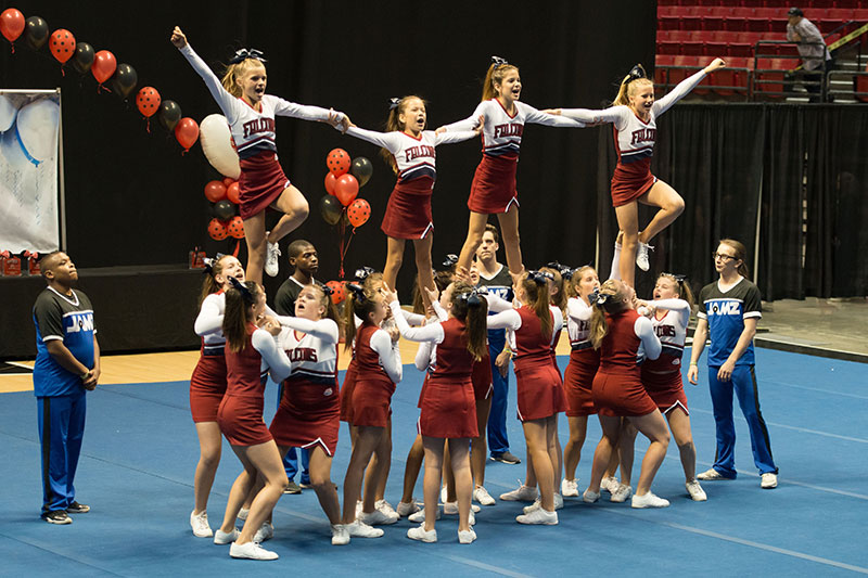 Pop Warner JV Cheer closes great season