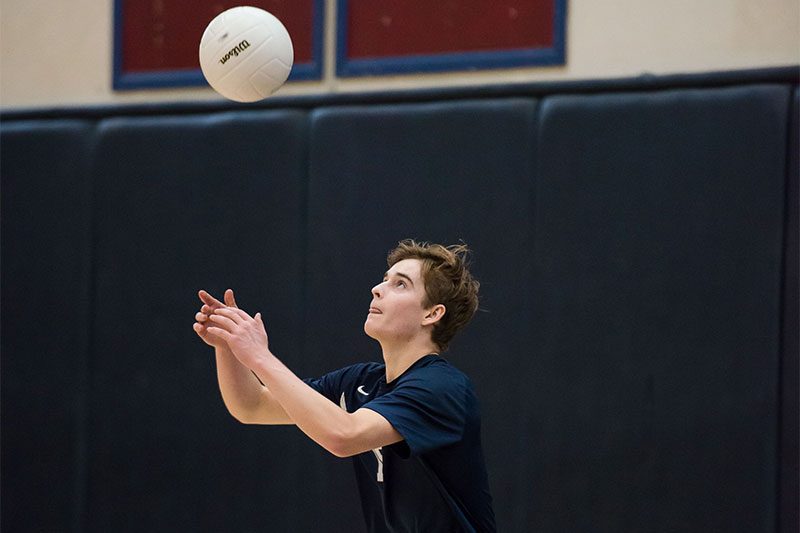 Boys VB team defeats Mira Mesa