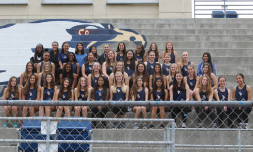 SRHS track & field bonds as a team