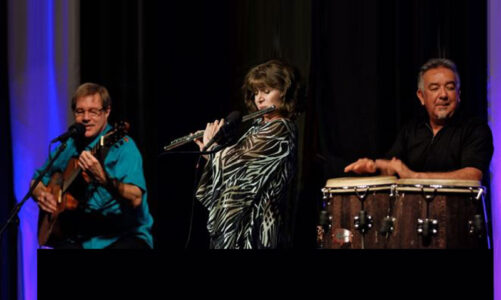 Lori Bell performs with Trio de Janeiro