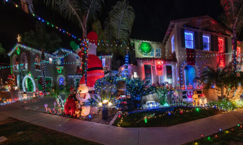 Holiday lights in Stonebridge