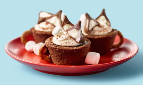 Hot Cocoa  Cookie Cups