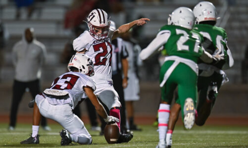 Lincoln defeats SRHS in mid-season game