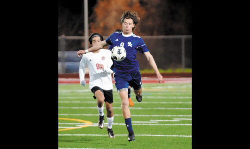 Soccer team looks to close season strong