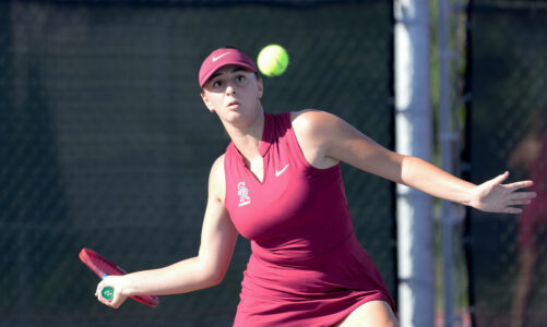 Tennis team beats LJ in a close one