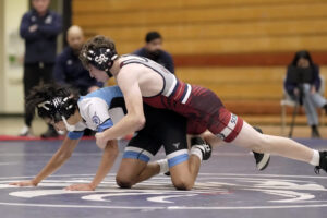 SRHS wrestlers dominate match against UCHS