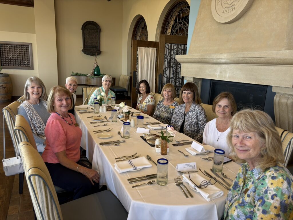 Club welcomes new members, nominates new board